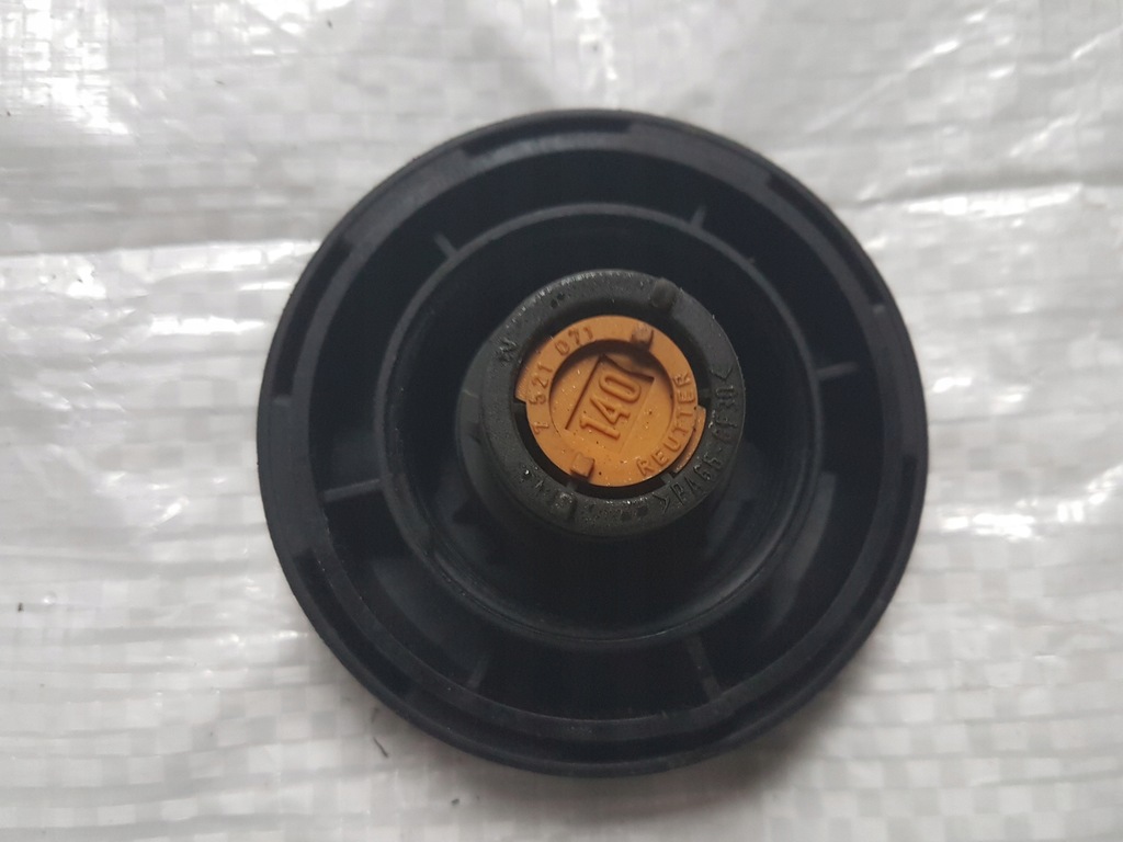 Bmw 1 F20 F10 F30 FLUID REZERVOIR CAP 7521071 Product image