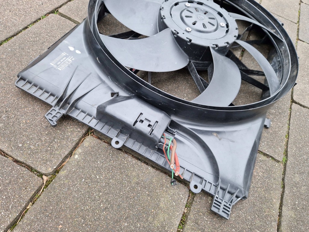 C-Class W204 Άλλες κατοικίες με 600W A204906802 A2045400788 2016 Product image