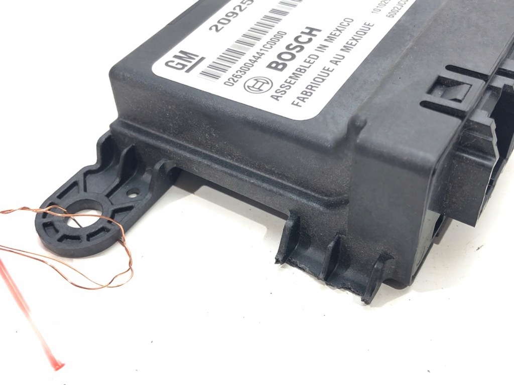 PDC MODULE OPEL ASTRA J 20925650 Kombi 10-15 CONTROLER Product image