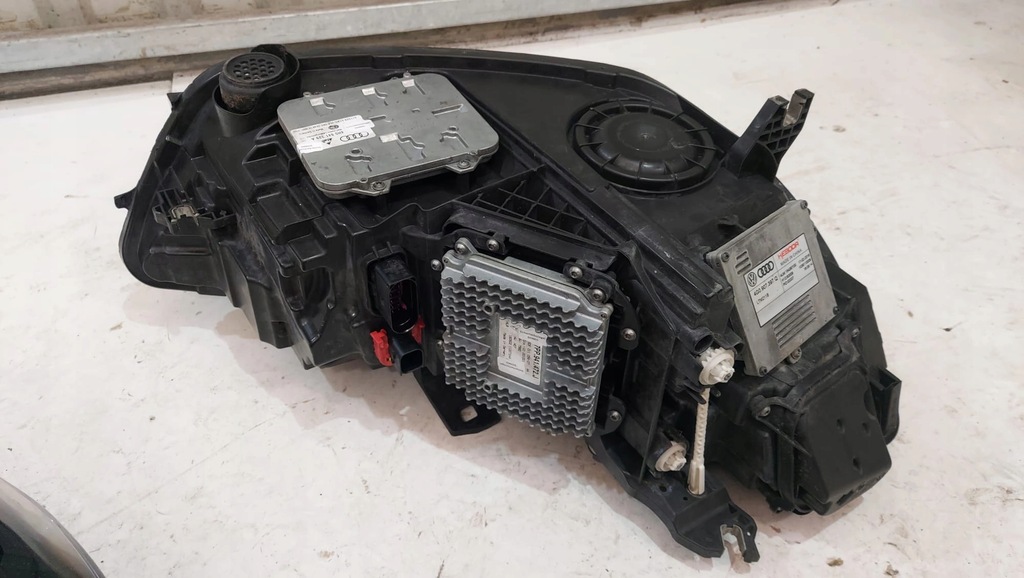 AUDI A6 4G ΜΠΡΟΣΤΙΝΟ ΦΩΤΙΣΤΙΚΟ ΑΡΙΣΤΕΡΟ LED MATRIX 4G0941035 Product image