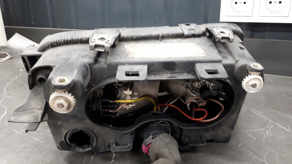 963035-00 Αριστερά προβολέας Audi A3 Hella 8L 97R Product image