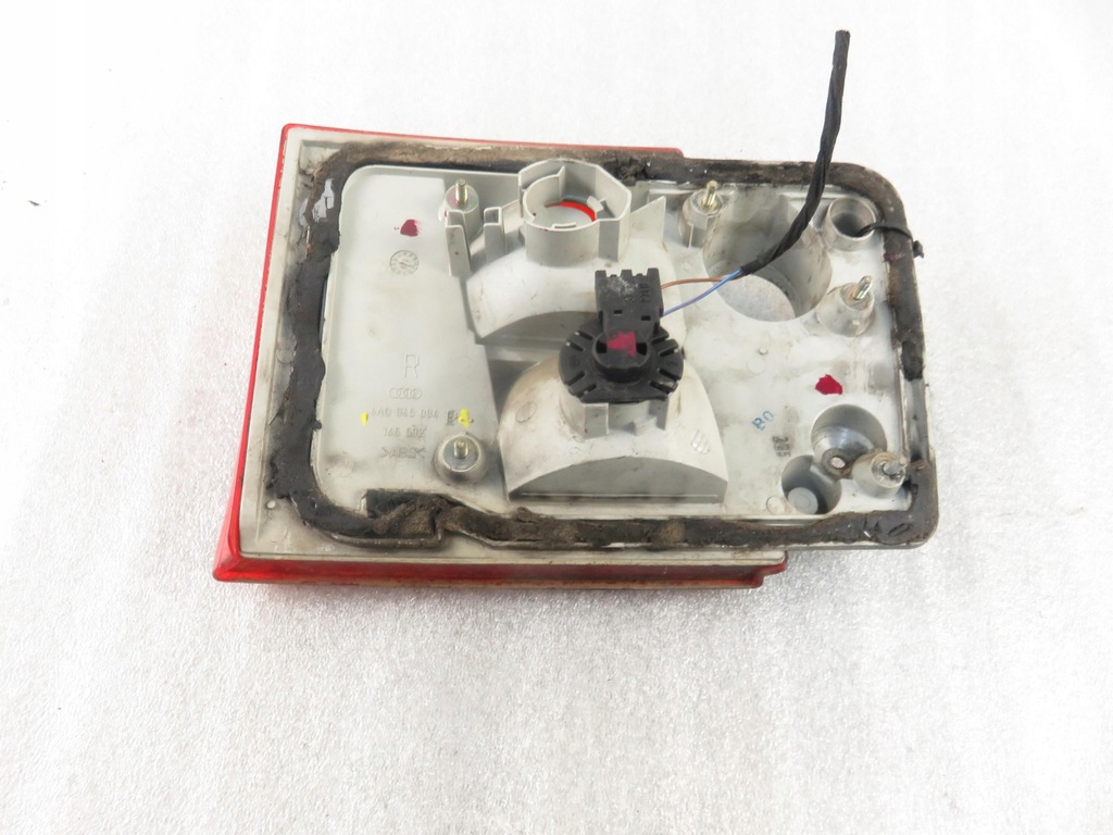 ΔΕΞΙ ΦΩΤΙΣΤΙΚΟ ΠΙΣΩ ΠΟΡΤΑΣ AUDI A6 C4 4A0945094F Product image