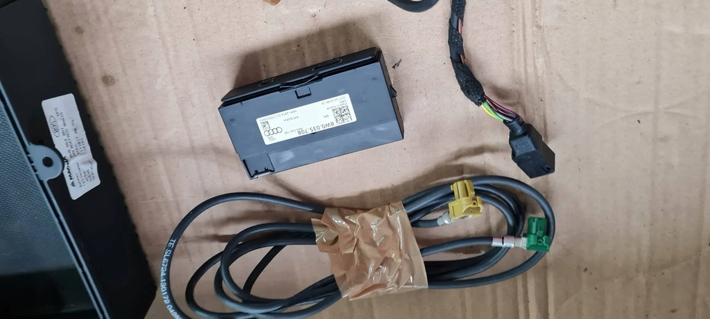 A5 ΦΟΡΤΙΣΤΗΣ 8W ΘΥΡΑ USB ΤΟΠΟΘΕΤΗΣΗ ΚΑΛΩΔΙΩΝ 8W0035708A A4 B9 8W Product image
