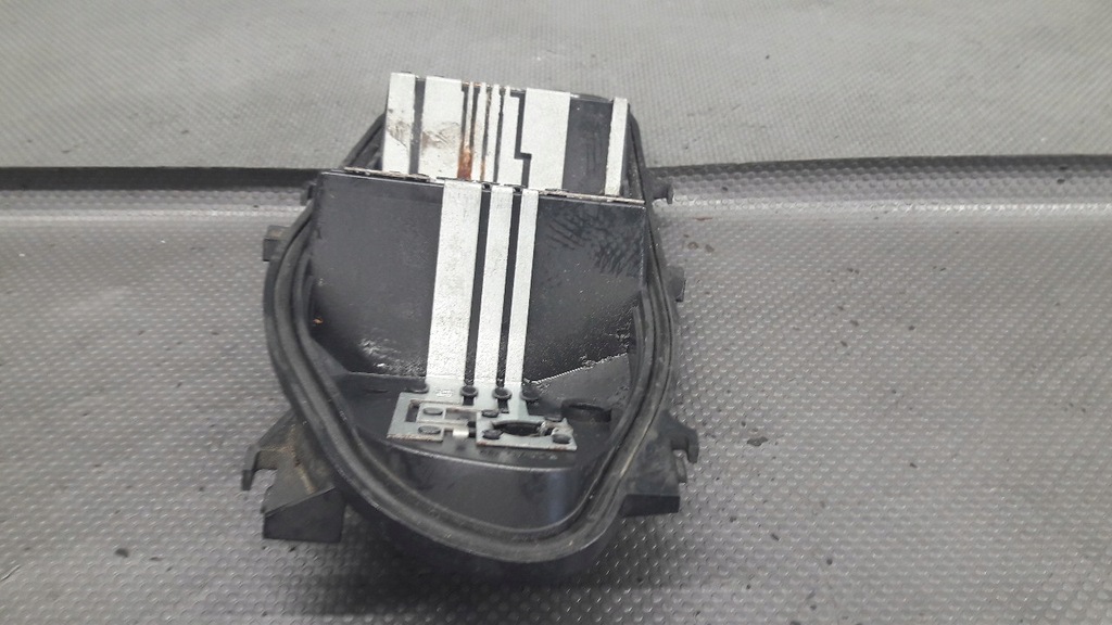 89035088 Ένθετο πίσω δεξιού φανού Renault Clio III Product image