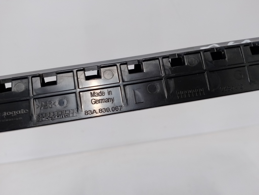 Audi Q3 II 83A Οδηγός παραθύρου Πίσω ΑΡΙΣΤΕΡΑ 83A839067 Product image