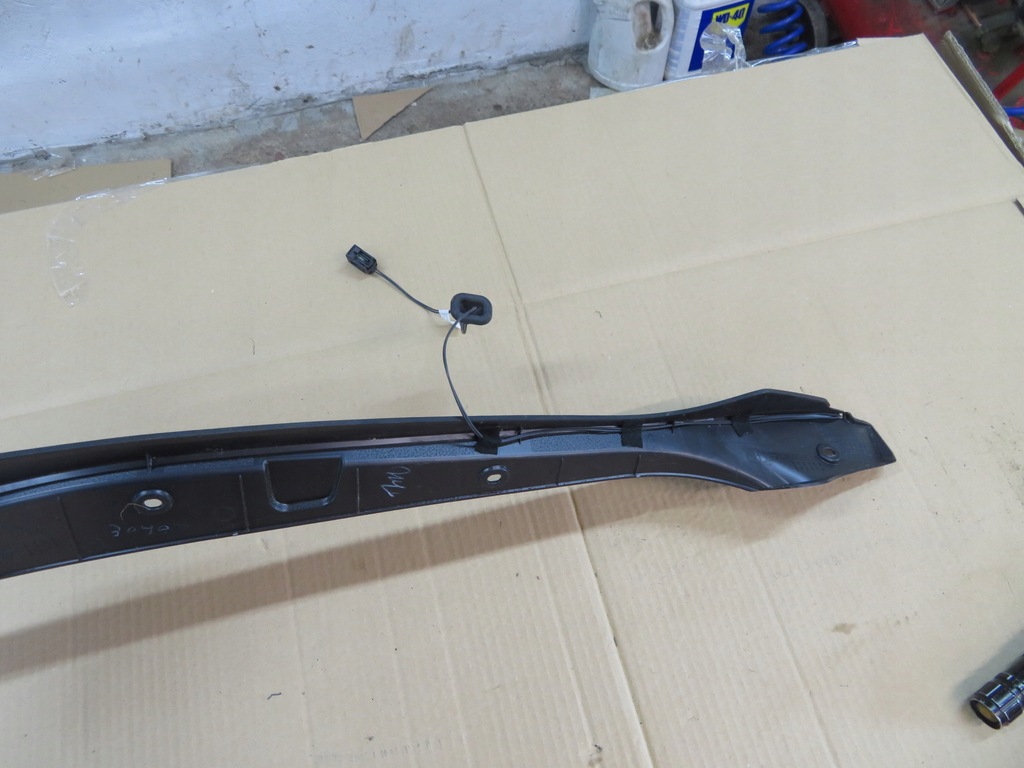 ΑΙΣΘΗΤΗΡΑΣ ΚΛΕΙΣΙΜΟΥ ΠΙΣΩ ΔΕΞΙΑ ΠΟΡΤΑΣ TESLA X Product image