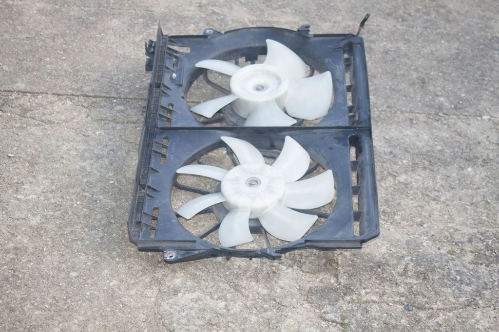 Toyota Avensis T250 2003 Περιβαλλόμενα ανεμιστήρα Product image