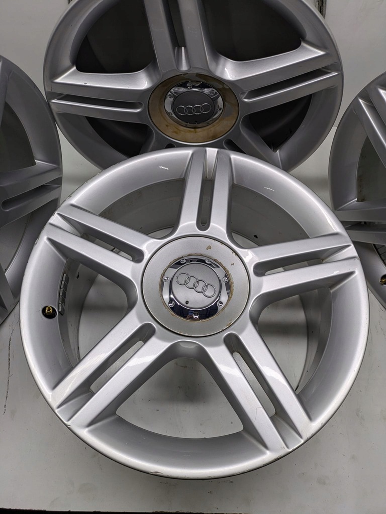 Ζάντες αλουμινίου R17 5x112 Et45 Audi 8E0601025AS Product image