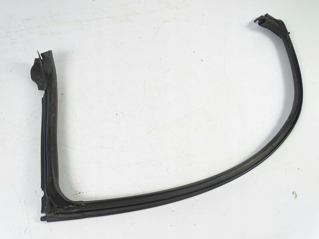 Mercedes CLS W219 Φλάντζα ΠΑΡΑΘΥΡΟΥ ΠΟΡΤΑΣ ΠΙΣΩ ΑΡΙΣΤΕΡΑ Product image