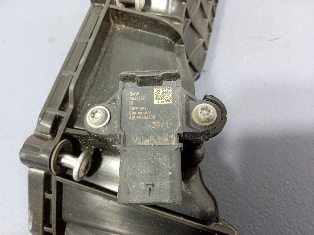 BMW 5 G30 M550i M5 F90 X5 G05 M50i N63 S63 INDUCTION MANIFOLD 8601613 Product image