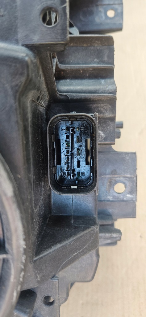 BMW 1 F20 F21 H7 Left Regular Europe 7229671-08 HELLA Product image