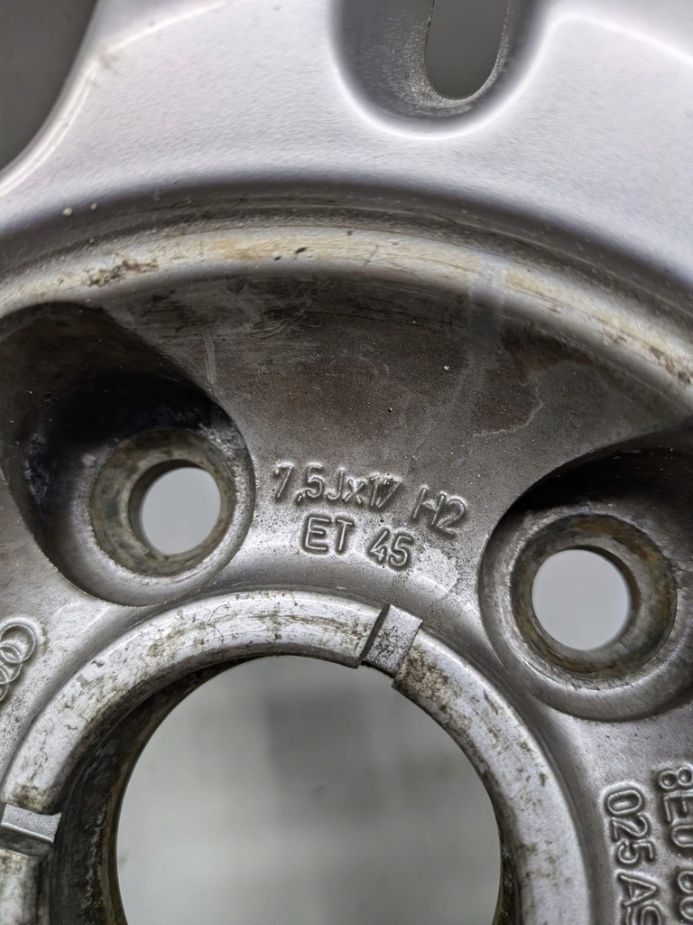 Ζάντες αλουμινίου R17 5x112 Et45 Audi 8E0601025AS Product image