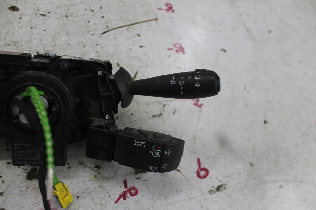 ΣΥΝΔΥΑΣΜΕΝΟΣ ΔΙΑΚΟΠΤΗΣ SHIFT 479452659R SANDERO II STEPWAY LIFT 17-20 Product image