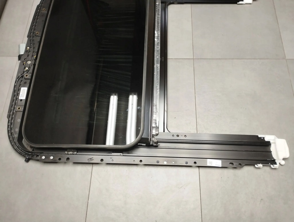 Audi A5 Sportback 8T Sunroof 8T8877041E Product image