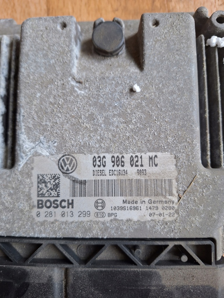 KOMPUTER STEROWNIK SILNIKA SKODA OCTAVIA II 2.0 TDI 03G906021MC Product image