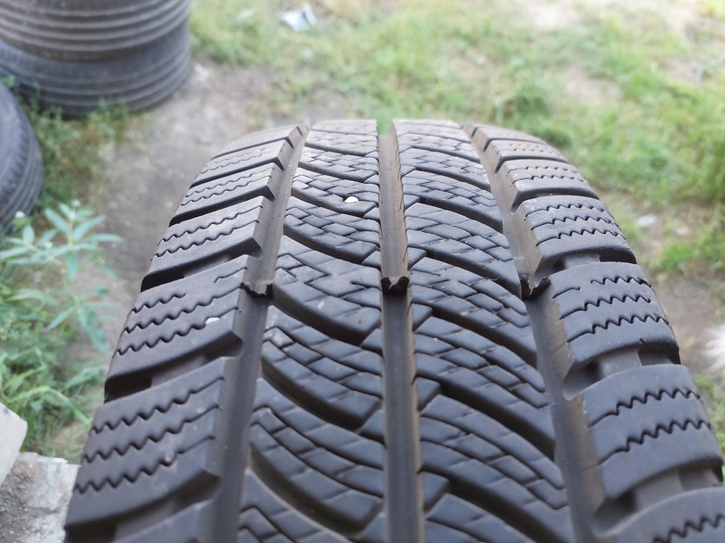 ΕΛΑΣΤΙΚΟ 195/65R16C CONTINENTAL VANCOWINTER 2 9mm 1 ΤΜ. (D68) Product image