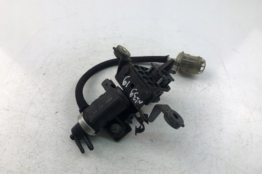 VW Passat B5 (3B2) 1H0906627 1999 Ηλεκτρομαγική βαλβίδα Product image