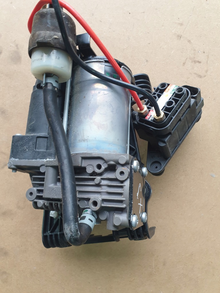 ΣΥΜΠΙΕΣΤΗΣ ΑΝΑΡΤΗΣΗΣ JAGUAR XJ AW933B484AF Product image