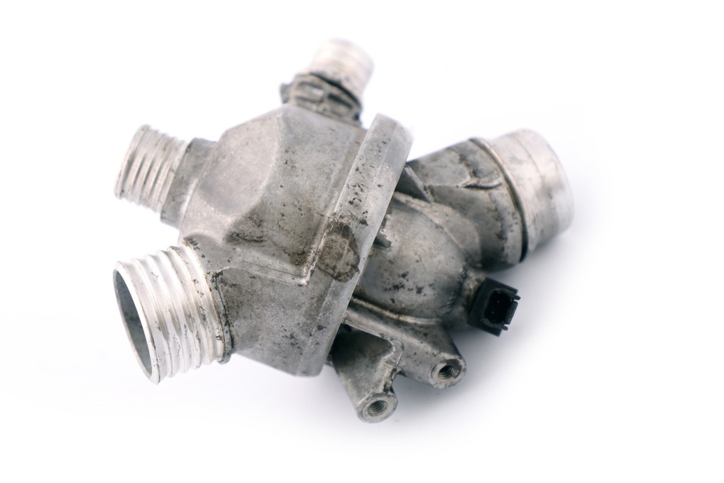 Θερμοστάτης BMW E60 E61 E63 E65 E81 E87 E90 E91 E93 Product image