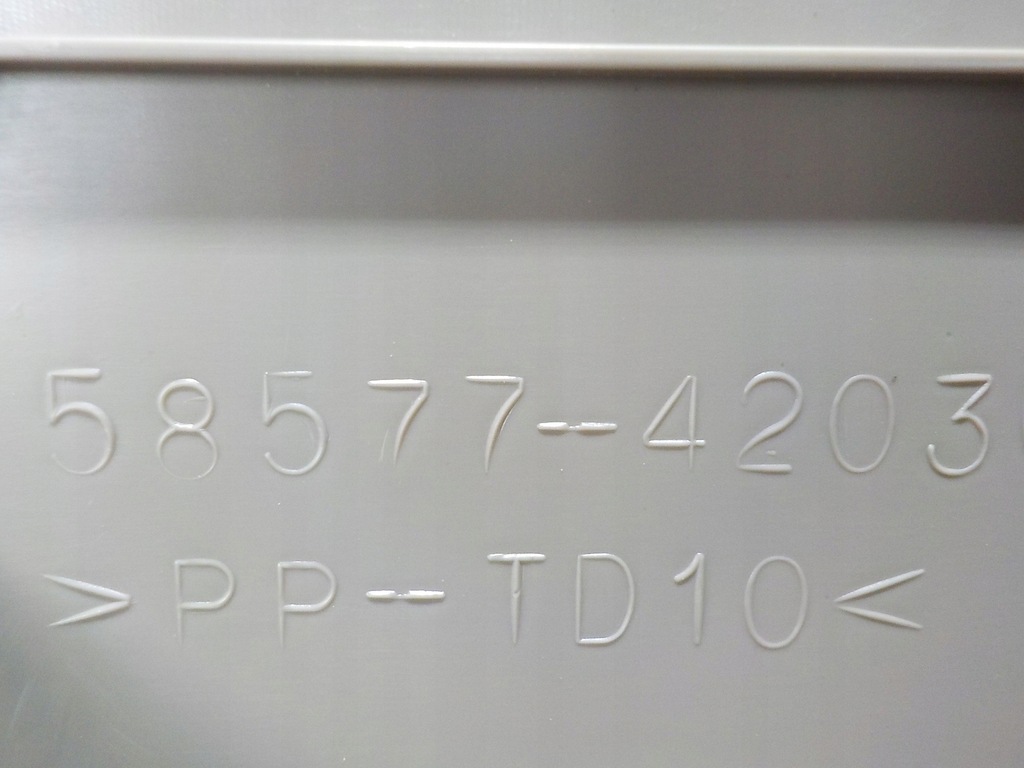 TOYOTA RAV4 III INSERT, ΔΙΑΜΕΡΙΣΜΑ ΠΟΡΘΟΥ 2 585774203 Product image