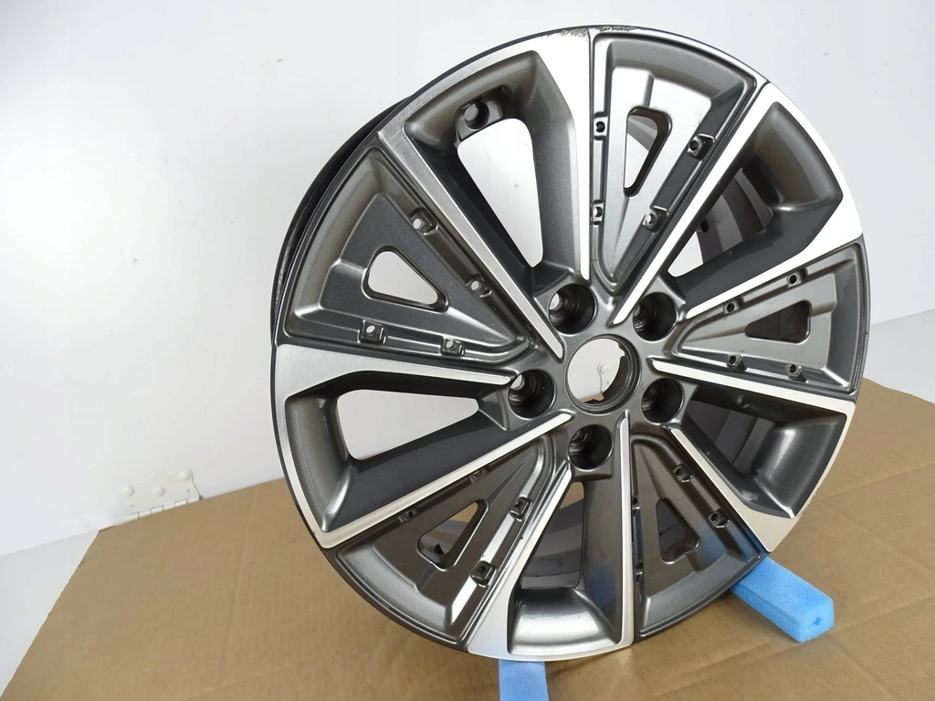 RIM KIA 7J x 17 ET50 52910-J2000 5X114.3 Product image