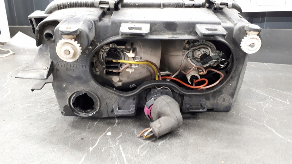 963035-00 Αριστερά προβολέας Audi A3 Hella 8L 97R Product image