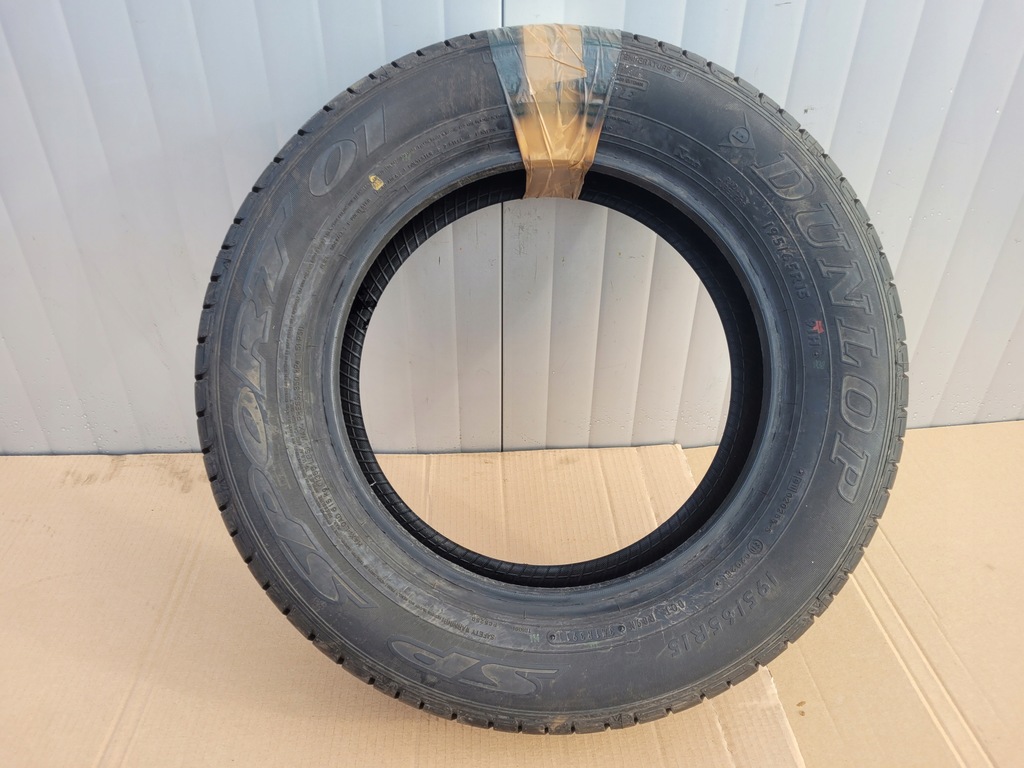 195/65 R15 91H DUNLOP SP SPORT 01 NEW Product image