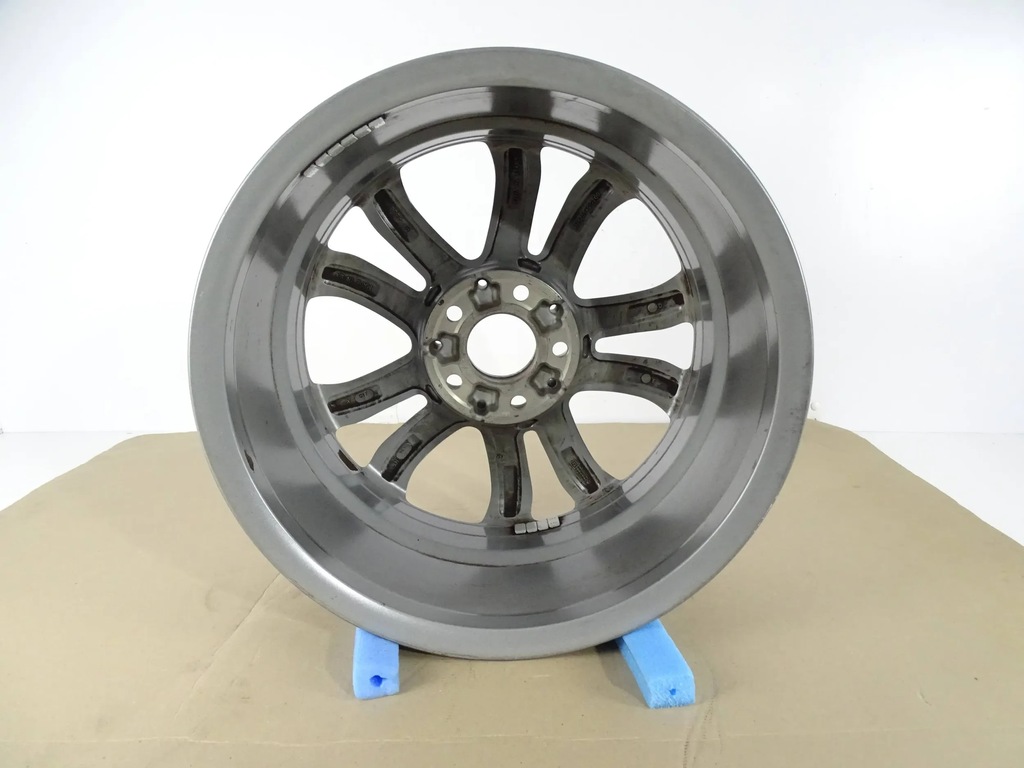 RIM Mercedes A205 W205 7J x 17 H2 ET48.5 A2054010200 Product image