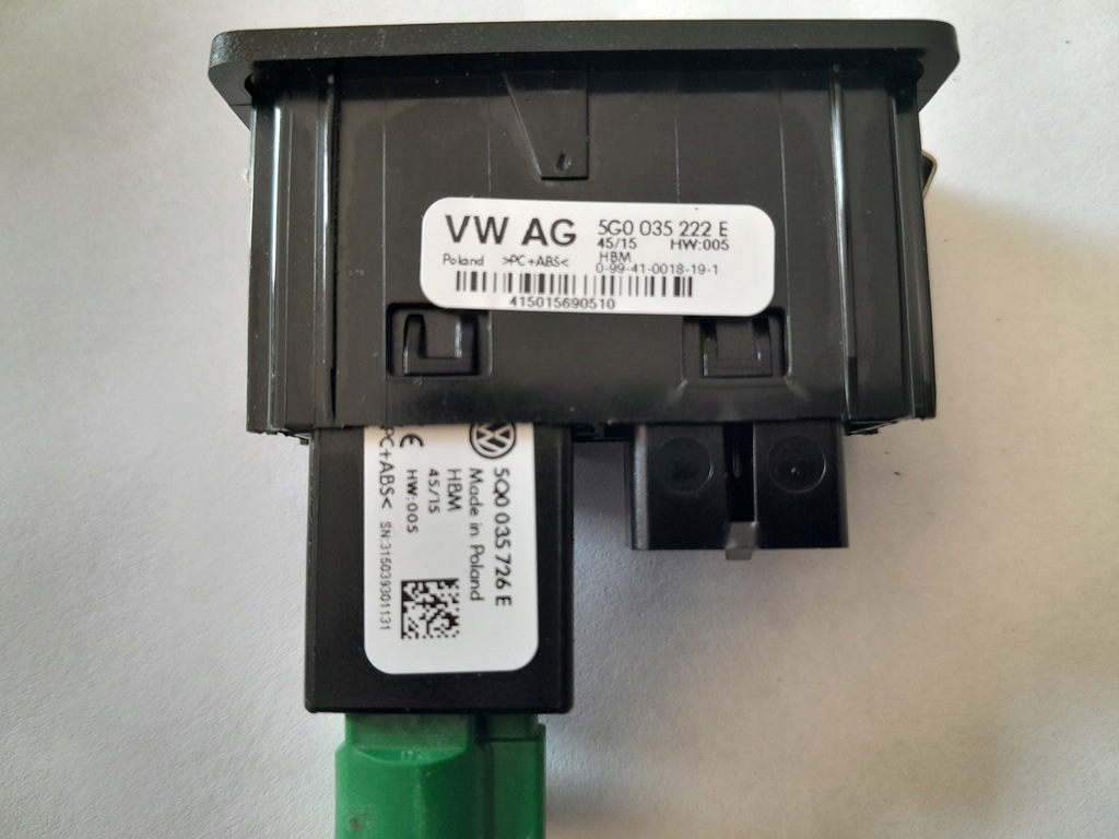 ΥΠΟΔΟΧΗ USB AUX 5G0035222E VW GOLF VII Product image