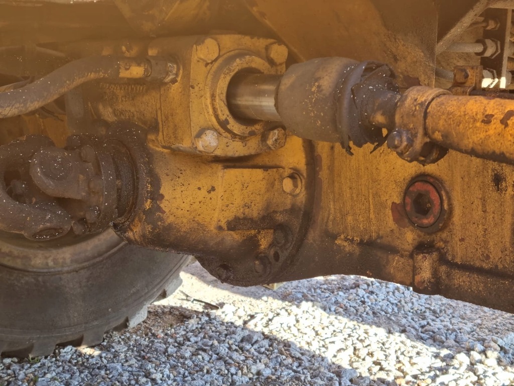 Τροχοφόρος εκσκαφέας LIEBHERR 922 Litronic για ανταλλακτικά Product image