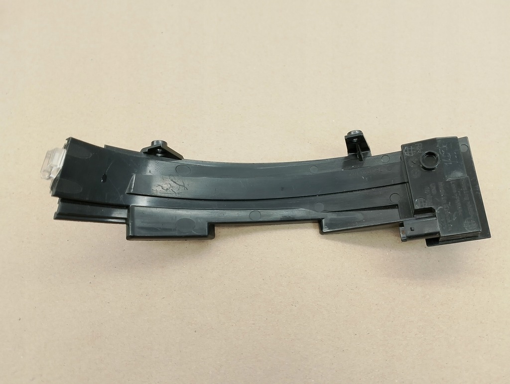 Ένδειξη δεξιού καθρέφτη VW TOUAREG III Product image