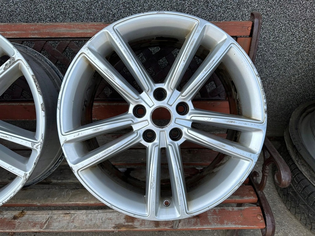 RIM TESLA MODEL S 8x19 ET40 5x120 6007214-00-D (1354) Product image