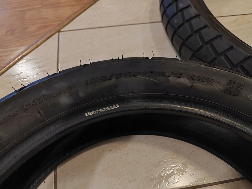 Ελαστικά μοτοσικλέτας Bridgestone Battlax AT41 110/80R19 59V και 150/70R17 69V Product image