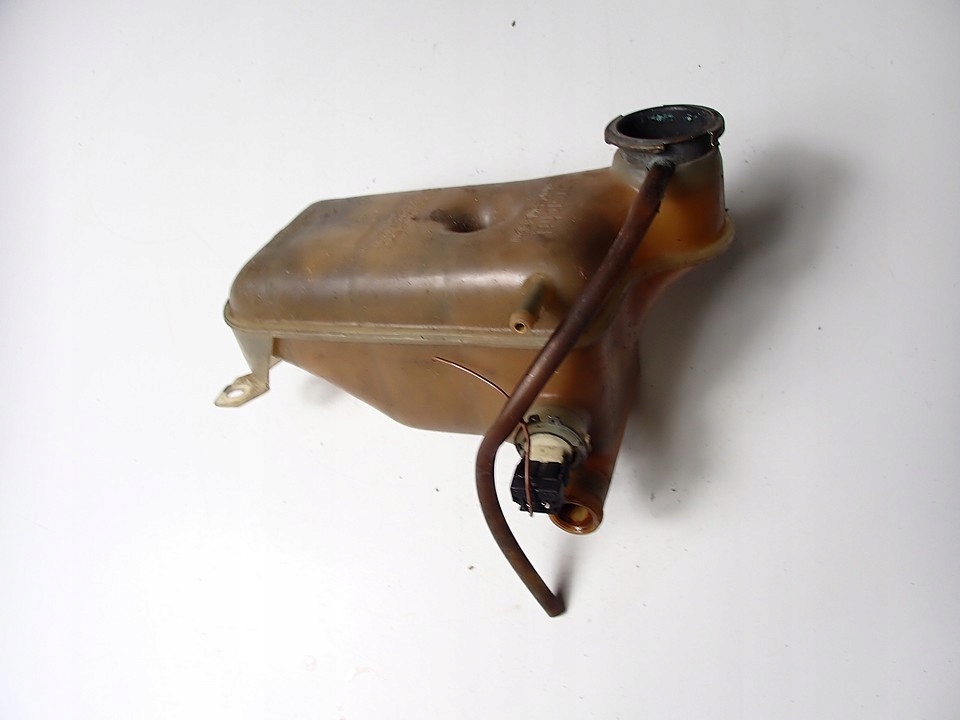 MERCEDES W124 EXPANSION TANK Product image