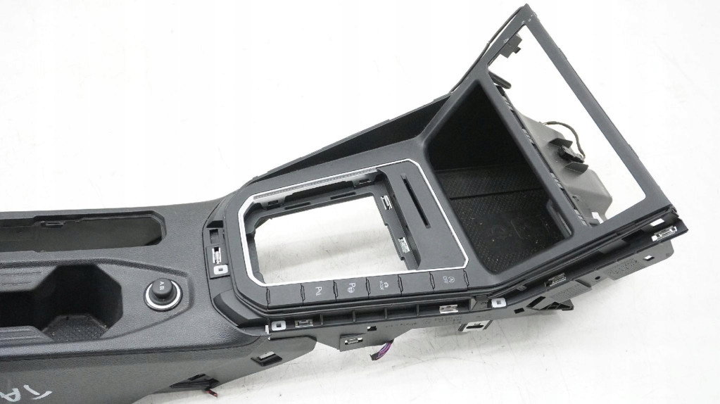 VW Taigo Κεντρική σήραγγα Product image