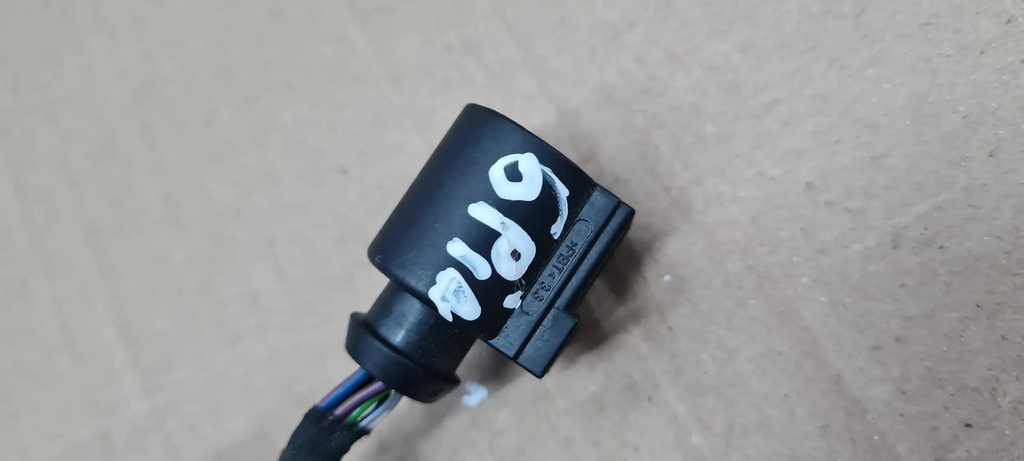 ΚΥΒΟΣ ΚΙΝΗΤΗΡΑΣ A5 8W PLUG 4H0973713 A4 B9 8W Q5 Q3 Product image