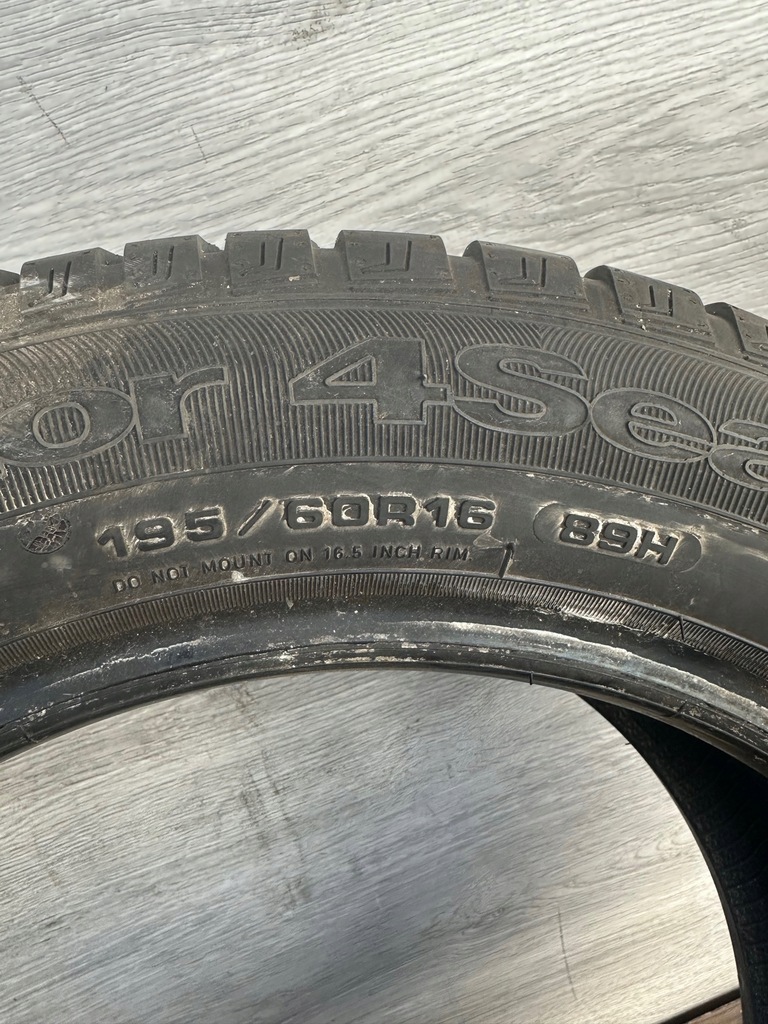 195/60R16 GOODYEAR VECTOR 4SEASONS 5,68mm Product image