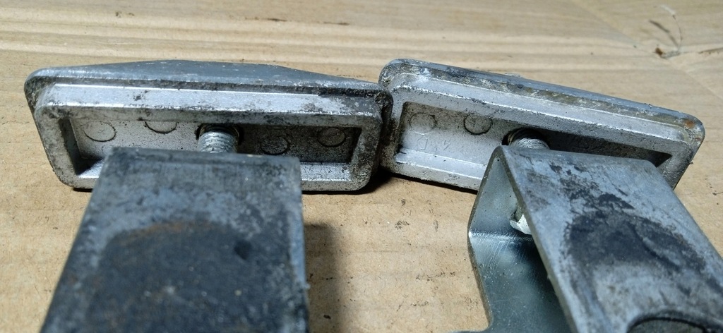 SUZUKI GSF 600 1200 BANDIT TENSIONER CHAIN ​​TENSION ΠΙΣΩ ΤΡΟΧΟΣ Product image