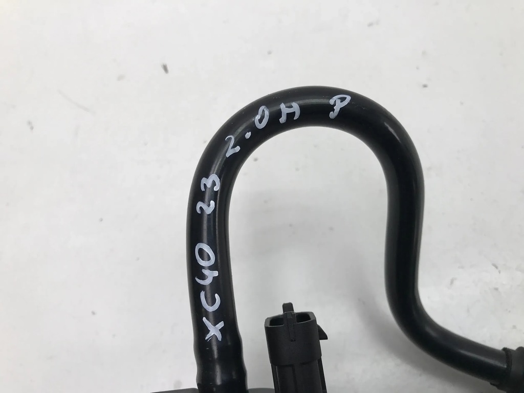 VOLVO XC 40 XC40 2023 2.0 HYBRID HOSE PIPE FUEL PIPE VALVE 32363309 Product image