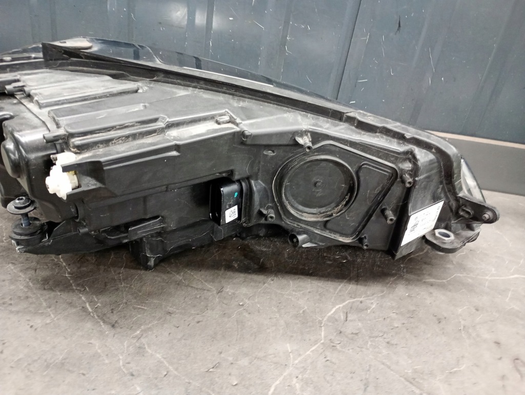 5G1941035L Αριστερά προβολέας VW Golf VII 17- HELLA Product image