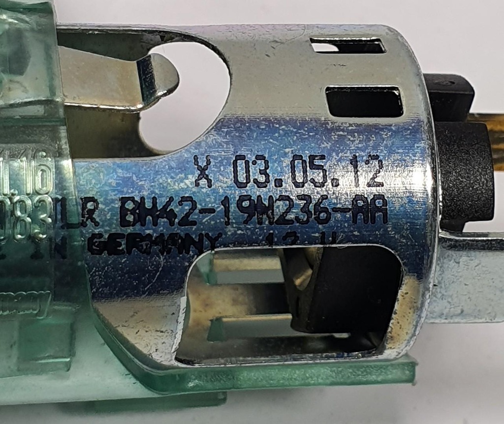 12V Range Rover III L322 BH42-19N236-AA Product image