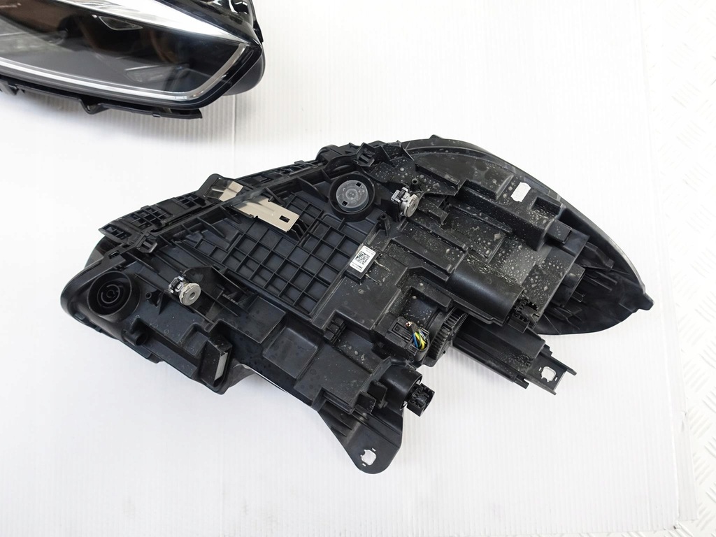 BMW 1 F40 ΚΑΝΟΝΙΚΗ ΛΑΜΠΑ LED H7 L Ή R EUROPE Product image