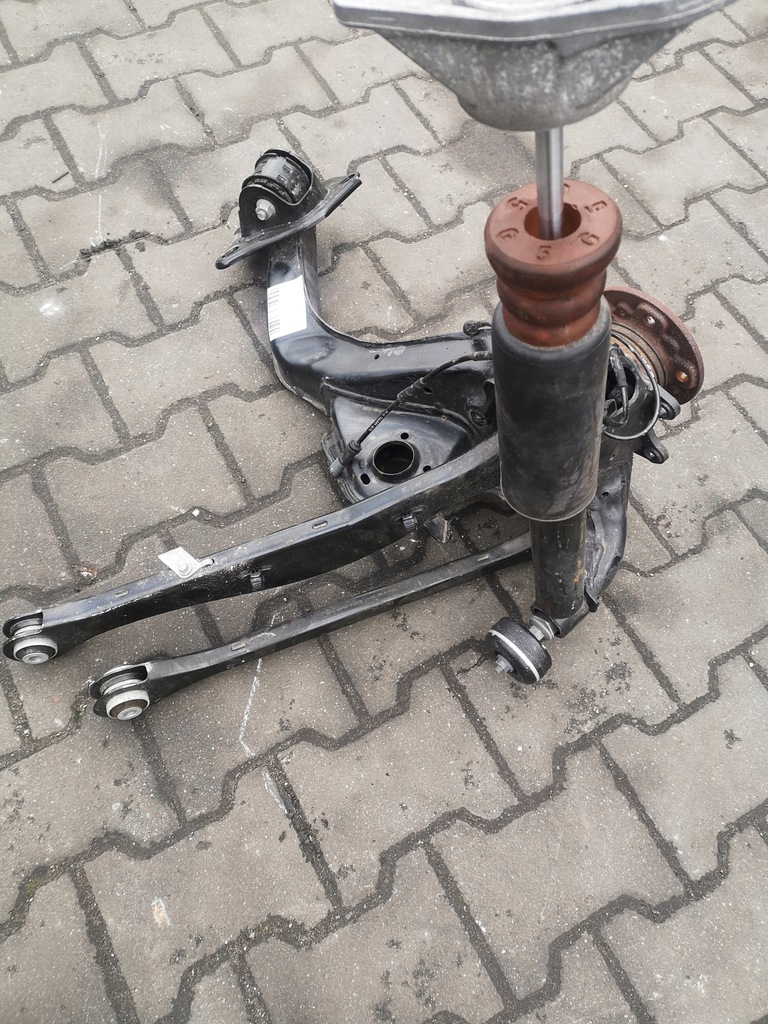 Αρθρωτό, ΑΜΟΡΤΙΣΤΗΡΙ ΔΕΞΙ ΠΙΣΩ BMW 6898964 F40 Product image