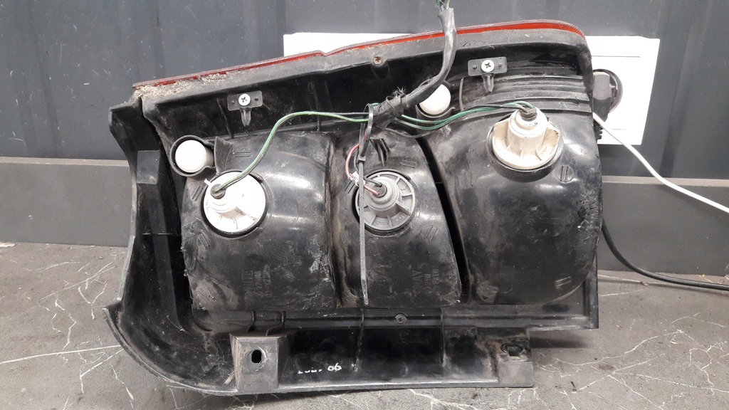 92401-M31 αριστερός πίσω προβολέας Kia Joice Product image