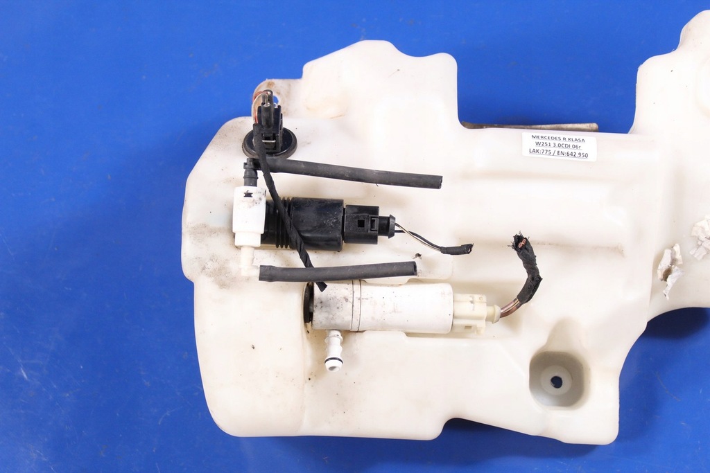 ZBIORNIK POMPKI SPRYSKIWACZY MERCEDES W251 06r Product image