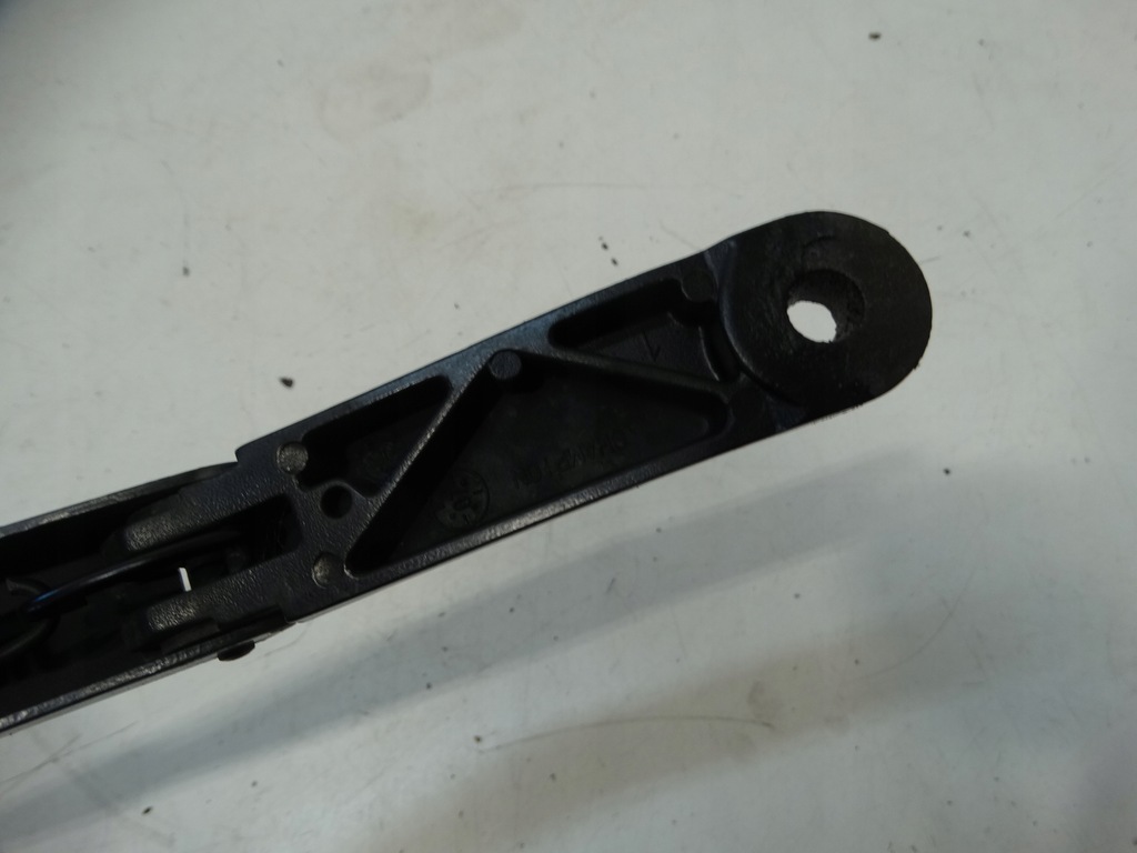 Βραχίονας Υαλοκαθαριστήρα ΔΕΞΙ VOLKSWAGEN PASSAT B6 COMBI 3C1955410B Product image