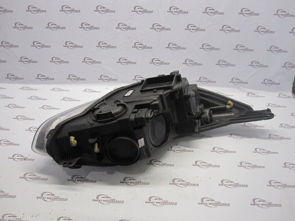 Ford Focus MK3 III 12R Αριστερά μπροστινή λάμπα BM51-13W030-SB Αγγλικά Product image