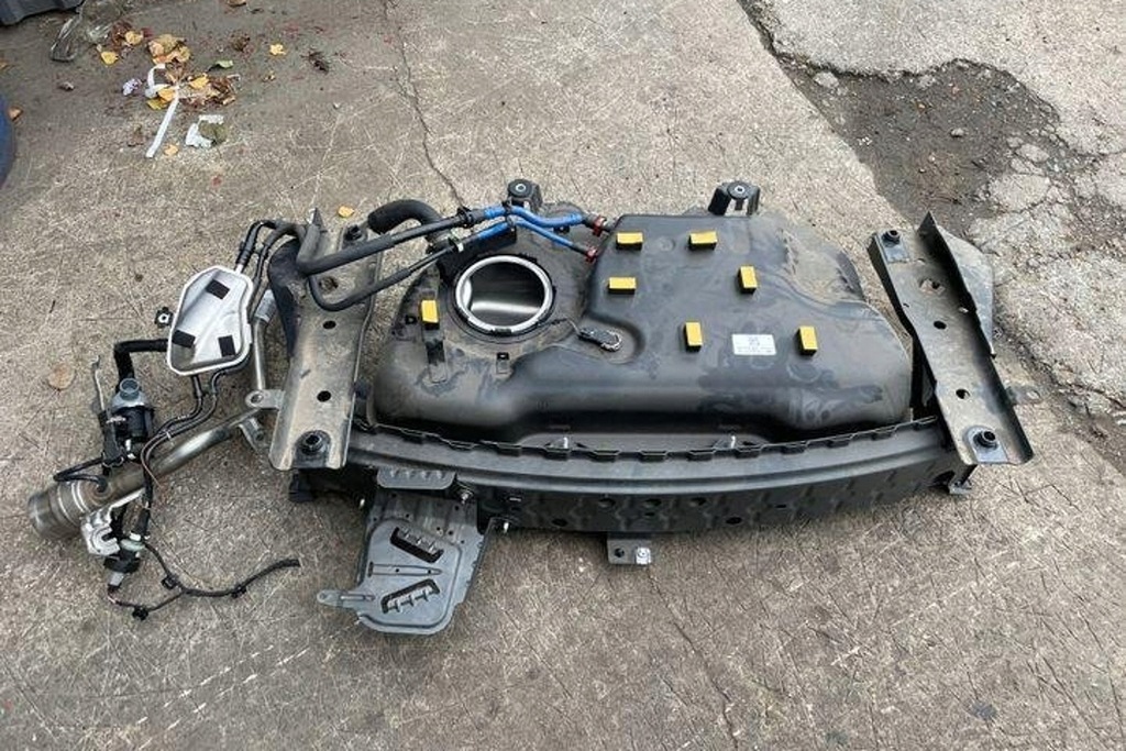 Mercedes-Benz A (W177) 50220304 1.33L Βενζίνη 120kW 2021 Δεξαμενή καυσίμου Product image