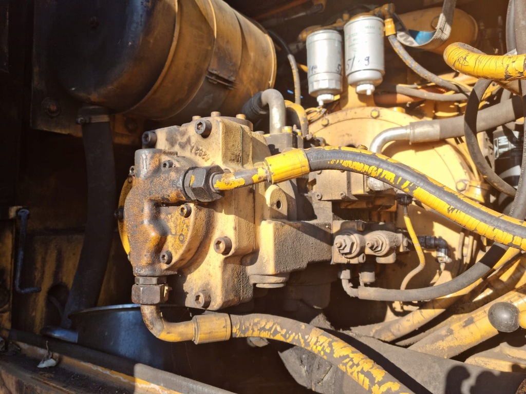 Τροχοφόρος εκσκαφέας LIEBHERR 922 Litronic για ανταλλακτικά Product image