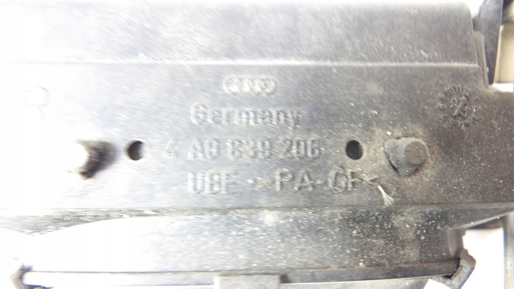 AUDI A4 B5 ΕΞΩΤΕΡΙΚΗ ΧΕΙΡΟΛΑΒΗ ΔΕΞΙ ΠΙΣΩ ΓΚΡΙ ΓΚΡΙ LY7L Product image
